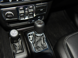 20182.0T SaharaT п؅^