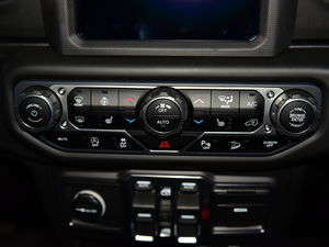 20182.0T SaharaT п؅^