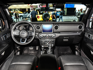 20182.0T SaharaT п؅^