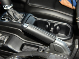 20182.0T SaharaT п؅^