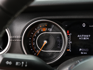 20182.0T SaharaT п؅^