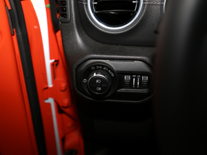 20182.0T SaharaT п؅^