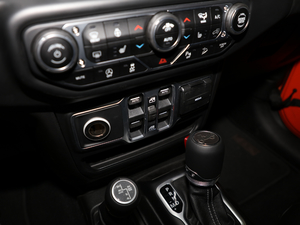 20182.0T SaharaT п؅^