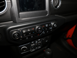 20182.0T SaharaT п؅^