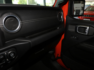 20182.0T SaharaT п؅^