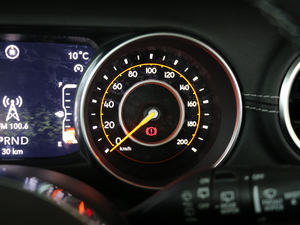 20182.0T SaharaT п؅^