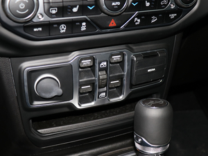 20182.0T SaharaT п؅^