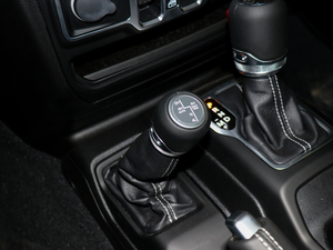 20182.0T SaharaT п؅^