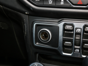 20182.0T SaharaT п؅^