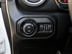 20182.0T SaharaT п؅^