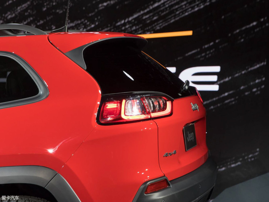 2018ɹ(M(jn)) Trailhawk