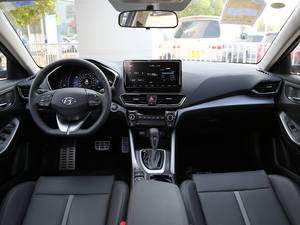 2019款280TGDi 运动版 国V 内饰全景