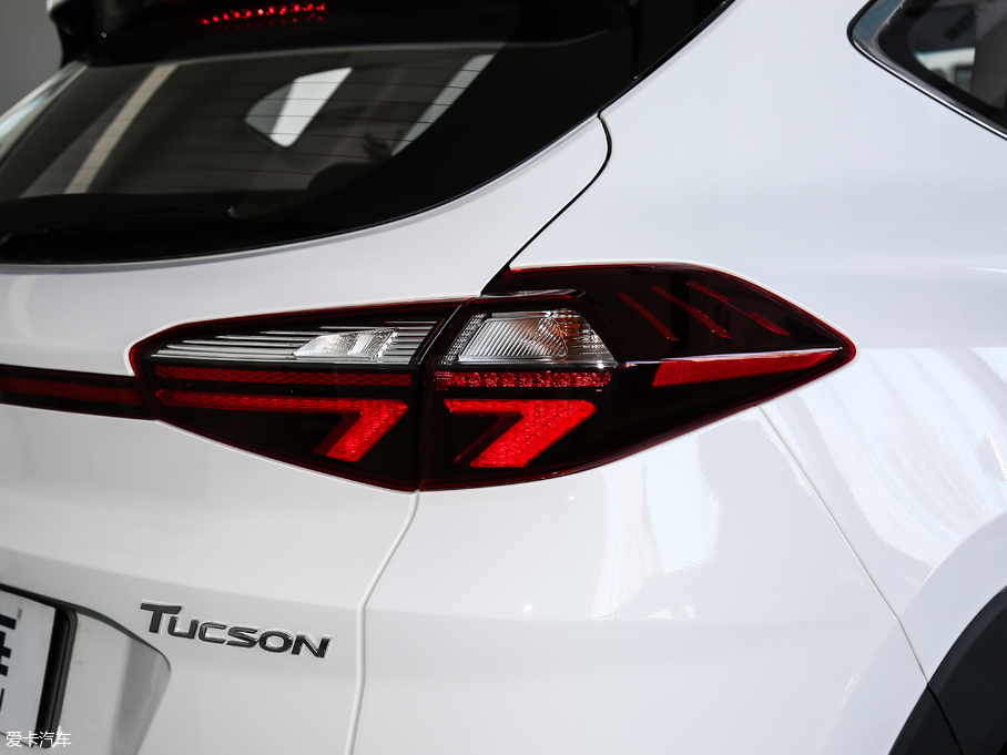 2019;L 280TGDi pxσ(q)r(sh)а V