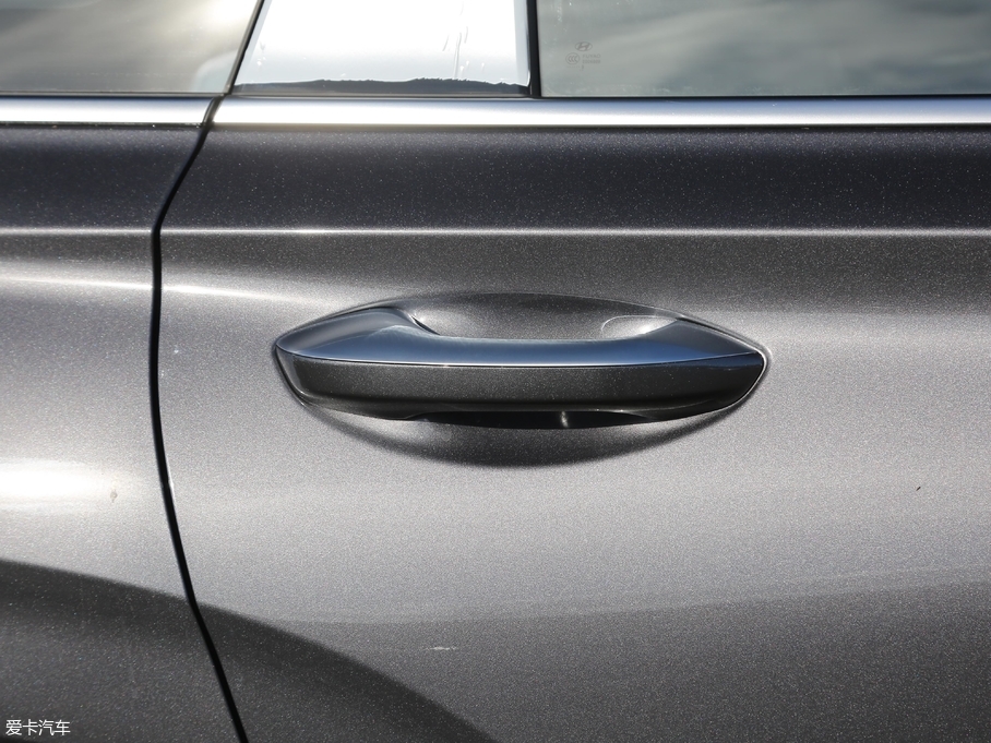 2019F_ Ĵ_ 380 TGDi DLX ԄӃ