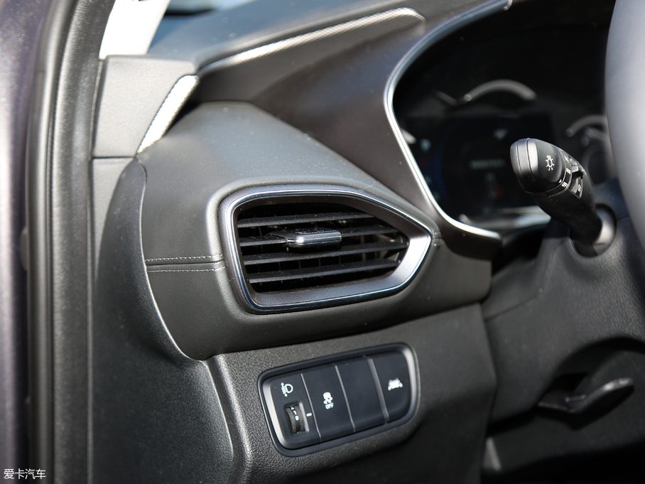 2019F(xin)_ Ĵ_ 380 TGDi DLX ԄӃ(q)