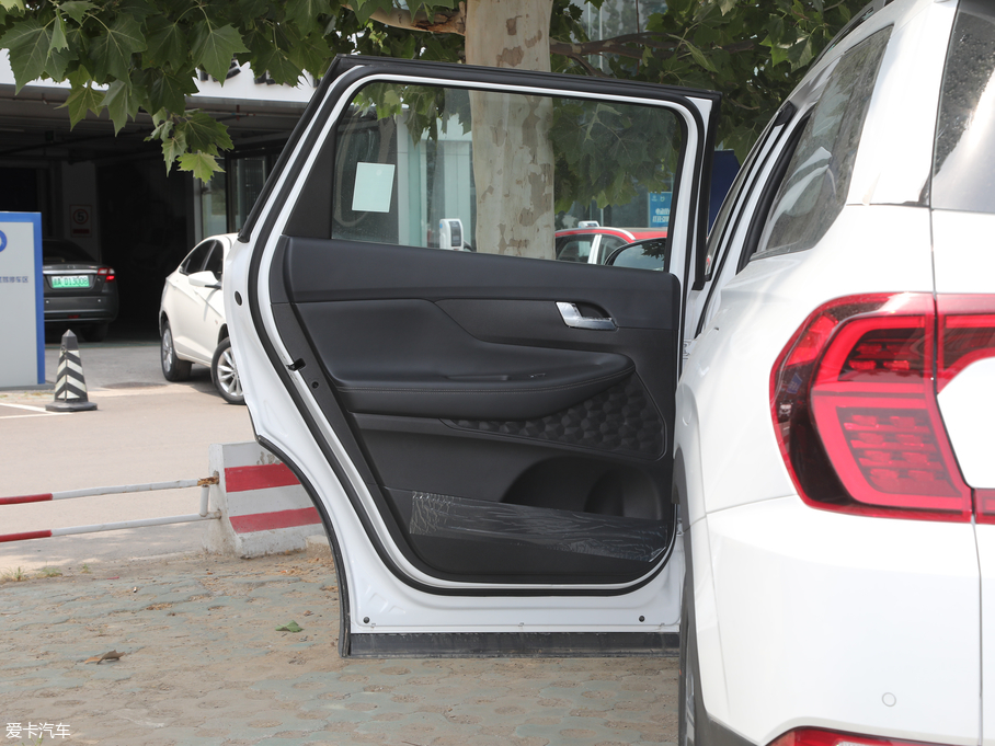 2019F_ Ĵ_ 380 TGDi DLX ԄӃ