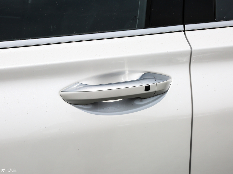 2019F_ Ĵ_ 380 TGDi DLX Ԅ