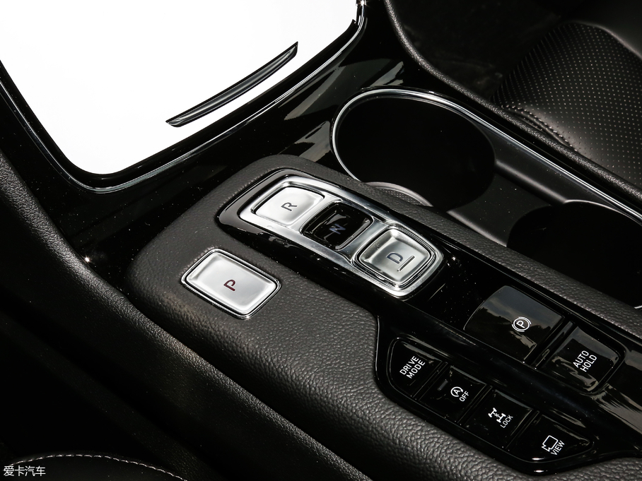 2019F_ Ĵ_ 380 TGDi DLX Ԅ