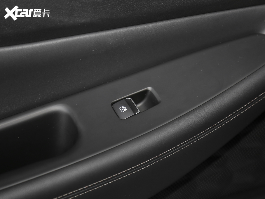 2019F_ Ĵ_ 380 TGDi GLS ԄӃA