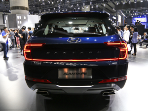 2019Ĵ_ 380 TGDi DLX ԄӃ w^