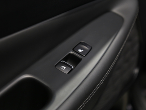 2019Ĵ_ 380 TGDi DLX ԄӃ g