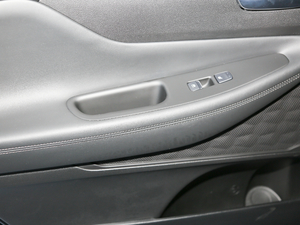 2019Ĵ_ 380 TGDi TOP ԄŞ g