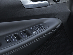 2019Ĵ_ 380 TGDi DLX ԄӃ g