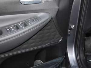 2019Ĵ_ 380 TGDi DLX ԄӃ g