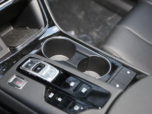 2019Ĵ_ 380 TGDi DLX ԄӃ g