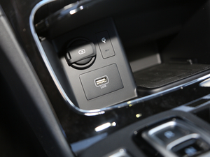 2019Ĵ_ 380 TGDi DLX ԄӃ п؅^