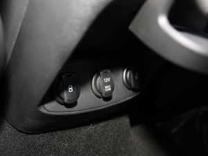 2019Ĵ_ 380 TGDi DLX ԄӃ п؅^