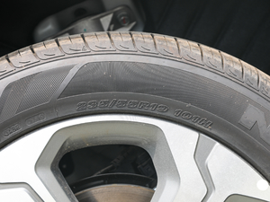 2019Ĵ_ 380 TGDi DLX ԄӃ ݆̥ߴ