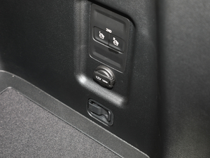 2019Ĵ_ 380 TGDi DLX ԄӃ g