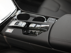 2019Ĵ_ 380 TGDi DLX ԄӃ п؅^