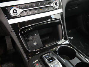 2019Ĵ_ 380 TGDi DLX ԄӃ п؅^(q)