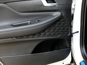 2019Ĵ_(d) 380 TGDi DLX Ԅ(q) g