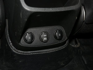 2019Ĵ_ 380 TGDi GLS ԄӃA g