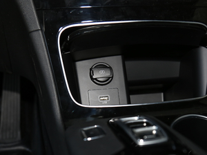 2019Ĵ_ 380 TGDi GLS ԄӃA g