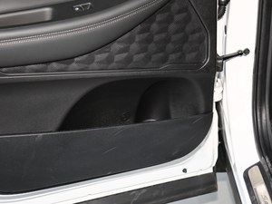 2019Ĵ_ 380 TGDi GLS ԄӃA g