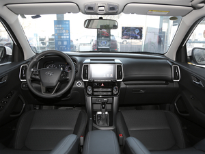 2019款1.4T DCT两驱智勇·畅享版 国VI 内饰全景