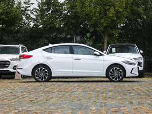 2019款1.5L CVT智炫精英型 国VI 整体外观