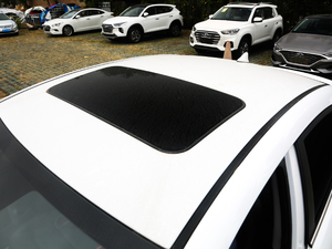 2019款1.5L CVT智炫精英型 国VI 车顶
