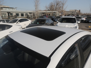 2019款1.5L CVT智炫豪华型 国VI 车顶