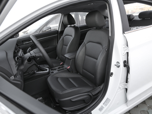 2019款1.5L CVT智炫豪华型 国VI 主驾驶座椅