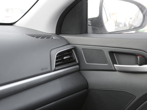 2019款1.5L CVT智炫豪华型 国VI 空间座椅