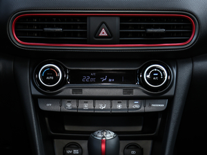 2019款1.6T 钢铁侠版 空调调节