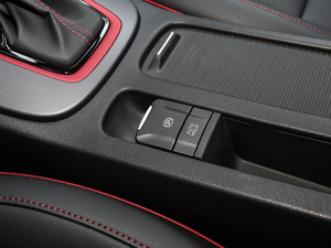 2019款1.6T 钢铁侠版 驻车制动器