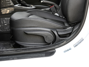 2020款1.5L CVT智炫精英型 主驾驶座椅调节