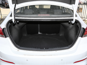 2020款1.5L CVT智炫精英型 行李厢空间