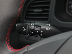 2020款1.4T 双离合炫动活力型 中控区